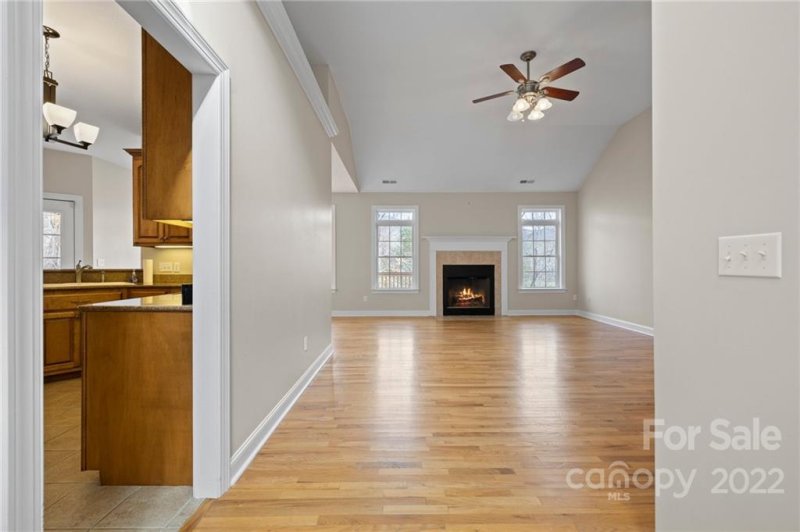 Property image 5 at 7 Nuthatch Court, Fairview, NC 28730