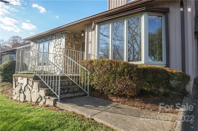 Property image 3 at 603 29th Avenue, Hickory, NC 28601