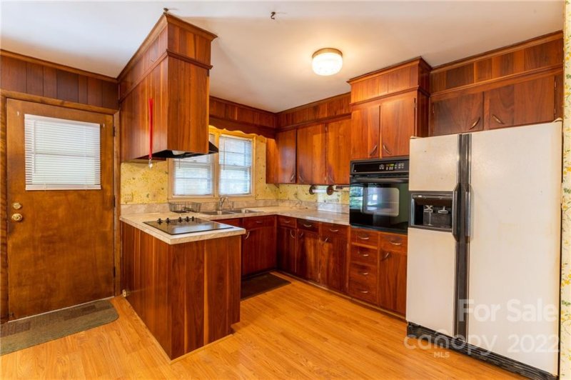 Property image 3 at 817 Allister Drive, Charlotte, NC 28227