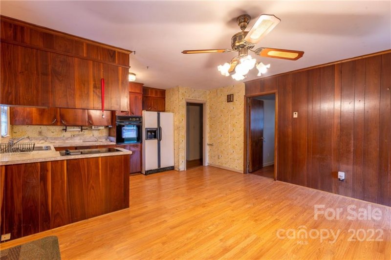 Property image 4 at 817 Allister Drive, Charlotte, NC 28227