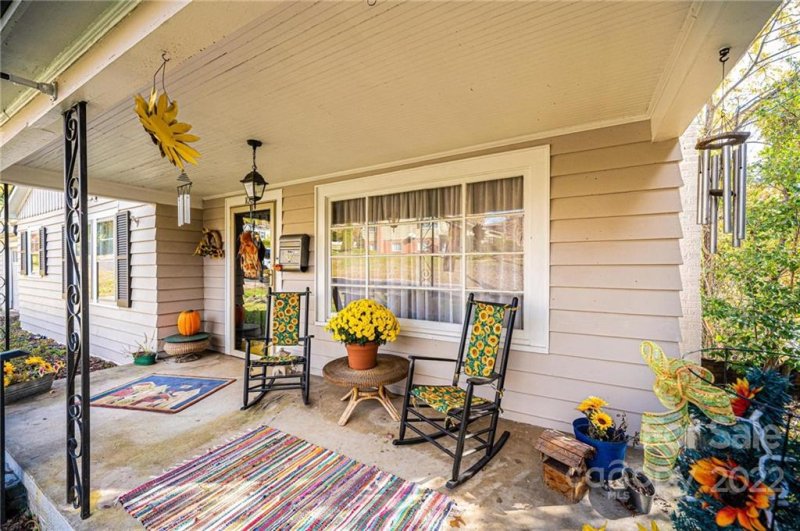 Property image 2 at 1003 Pennton Avenue, Lenoir, NC 28645