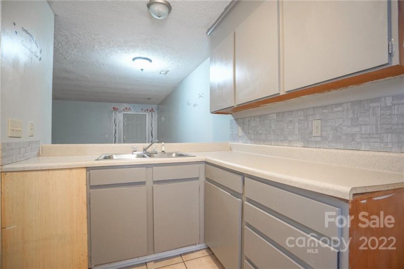 Property image 2 at 3975 Briarhill Drive, Charlotte, NC 28215