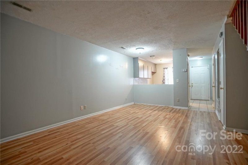 Property image 4 at 3975 Briarhill Drive, Charlotte, NC 28215