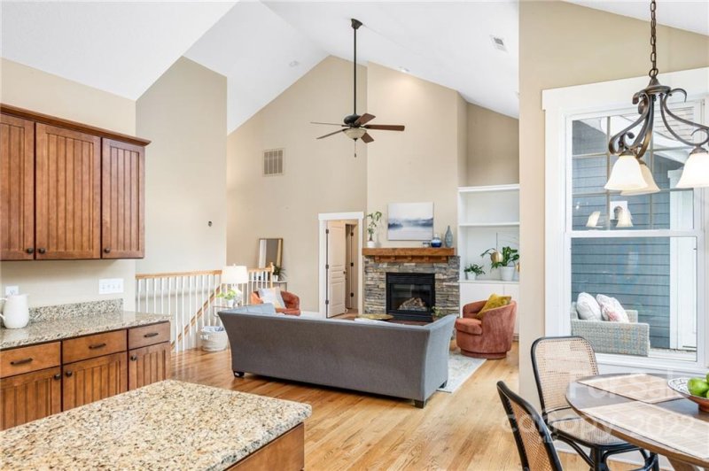 Property image 5 at 35 Creekside View Drive, Asheville, NC 28804