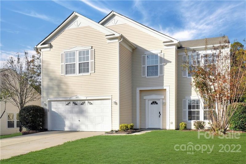 Property image 4 at 3221 Bamburgh Court, Charlotte, NC 28216