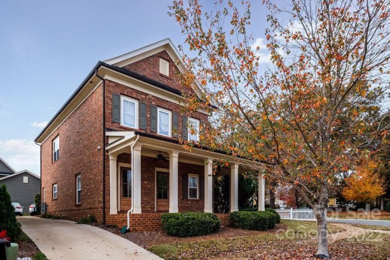 Property image 3 at 6333 Kennard Drive, Charlotte, NC 28216