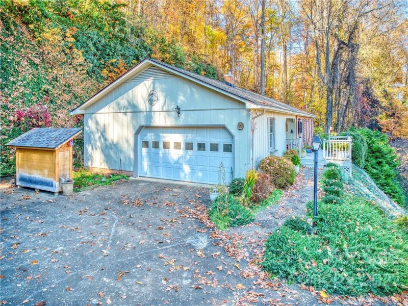 Property image 4 at 557 Auburn Park Drive, Waynesville, NC 28786