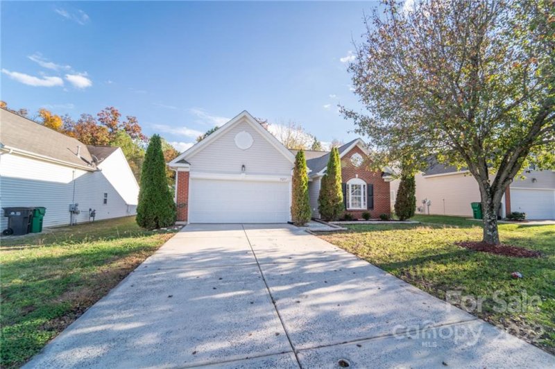 Property image 2 at 15237 Dehavilland Drive, Charlotte, NC 28278