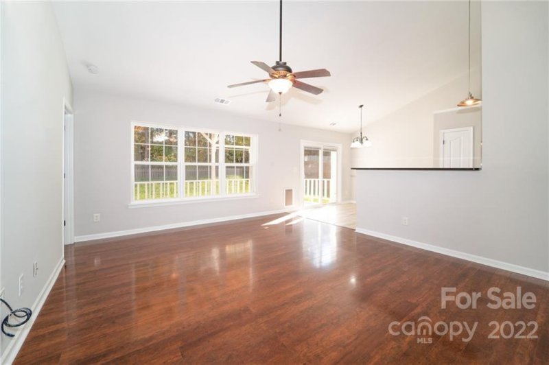 Property image 4 at 15237 Dehavilland Drive, Charlotte, NC 28278