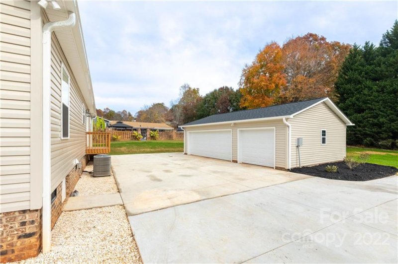 Property image 4 at 2865 Woodstream Drive, Valdese, NC 28690