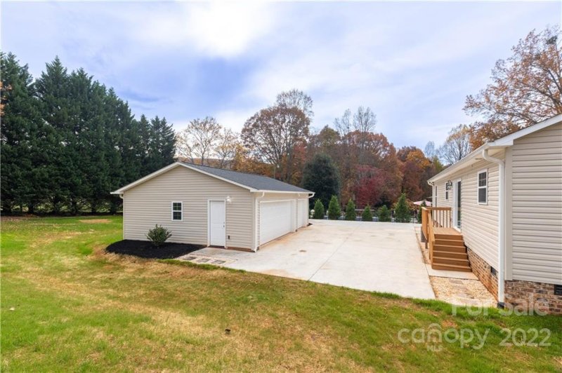 Property image 5 at 2865 Woodstream Drive, Valdese, NC 28690