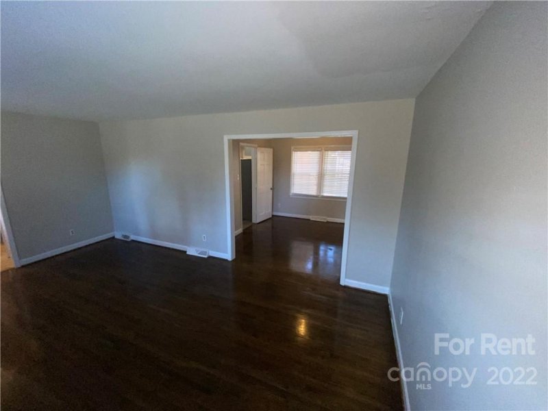 Property image 5 at 1427 Woodberry Road, Charlotte, NC 28212