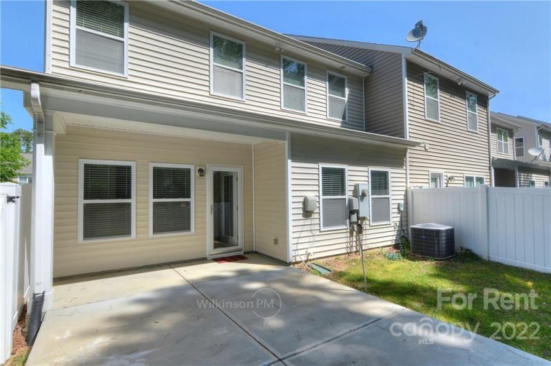 Property image 3 at 4563 Craigmoss Lane, Charlotte, NC 28278