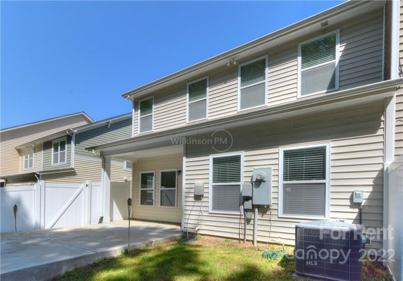 Property image 4 at 4563 Craigmoss Lane, Charlotte, NC 28278