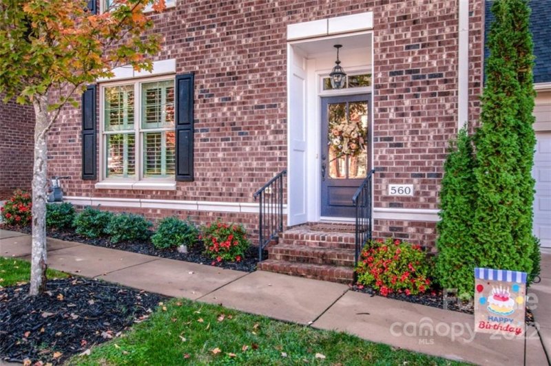 Property image 3 at 560 Summerfield Place, Belmont, NC 28012