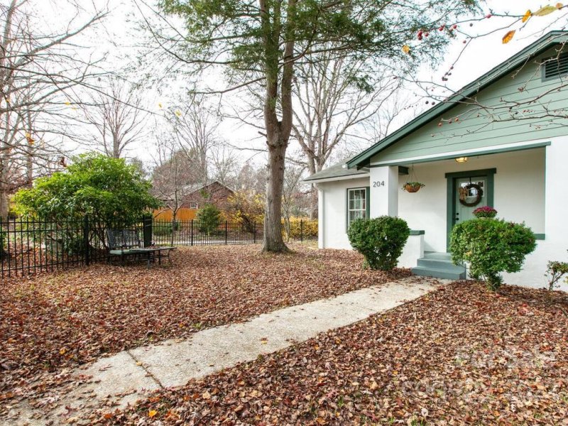 Property image 2 at 204 Allen Road, East Flat Rock, NC 28726