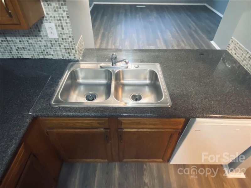 Property image 4 at 7332 Pebblestone Drive, Charlotte, NC 28212