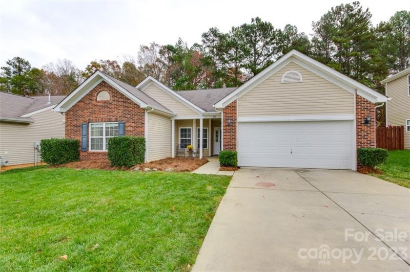 Property image 3 at 408 Augustus Lane, Mount Holly, NC 28120