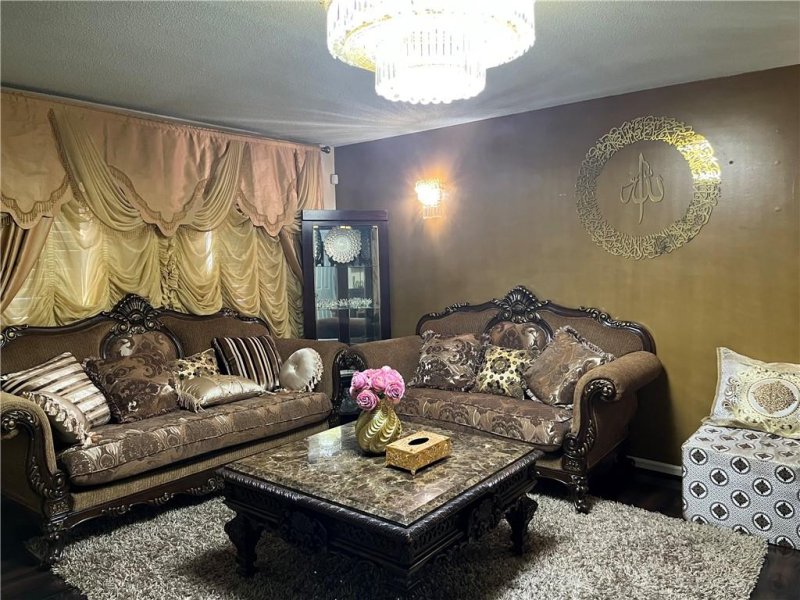 Property image 3 at 4520 Central Avenue, Charlotte, NC 28205