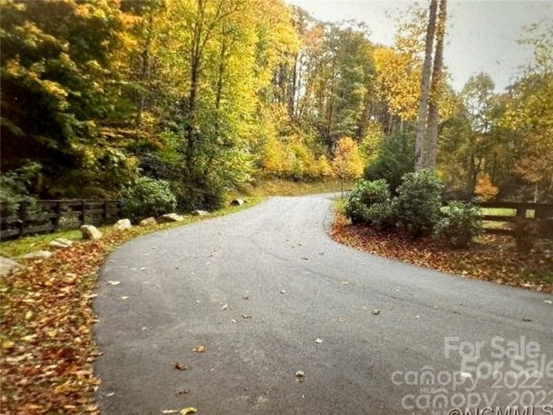 Property image 3 at 471 Jonathan Trail, Maggie Valley, NC 28751