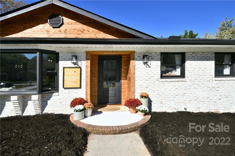 Property image 3 at 6510 Weldon Circle, Concord, NC 28027