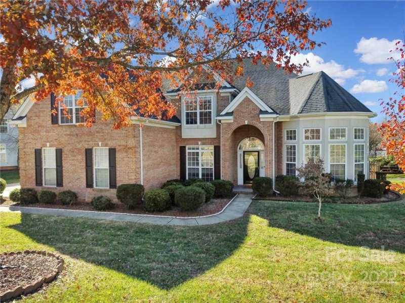 Property image 2 at 6011 Lowergate Drive, Waxhaw, NC 28173