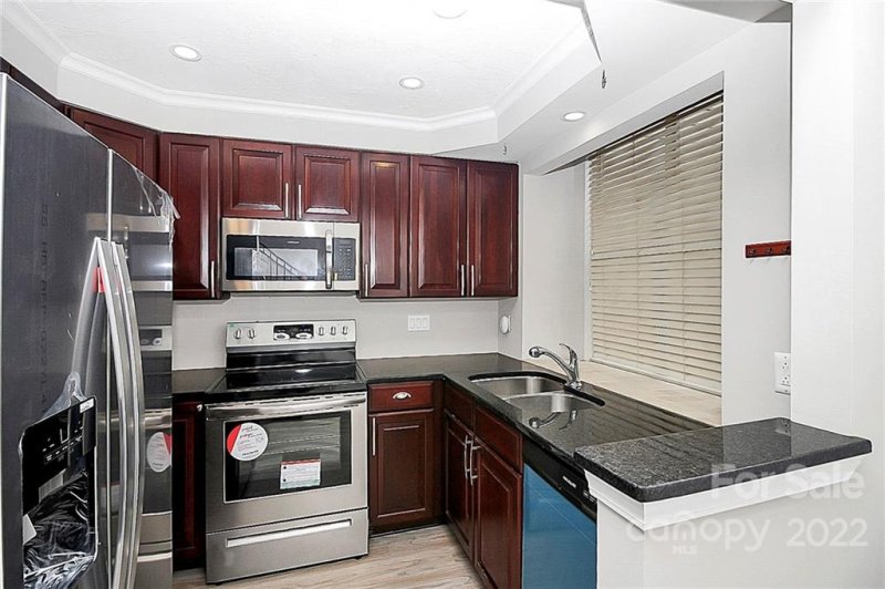 Property image 3 at 2958 Iron Gate Lane, Charlotte, NC 28212