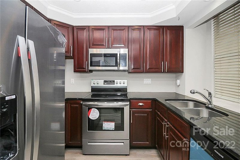 Property image 4 at 2958 Iron Gate Lane, Charlotte, NC 28212