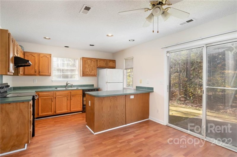 Property image 4 at 5664 Prescott Court, Charlotte, NC 28269