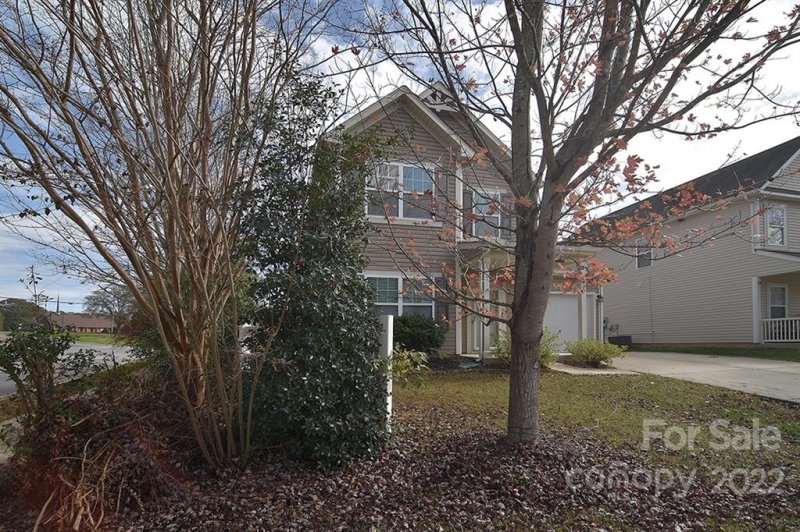 Property image 4 at 930 Corvus Court, Charlotte, NC 28216