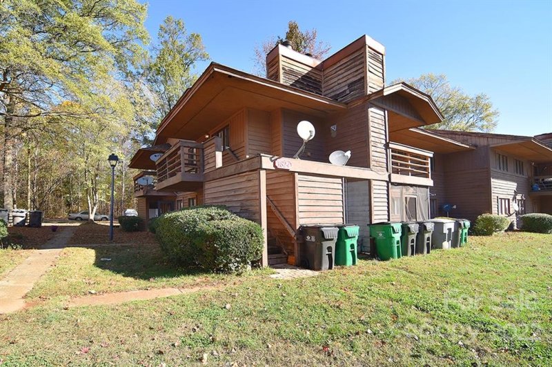 Property image 2 at 1824 J Julian Lane, Charlotte, NC 28208