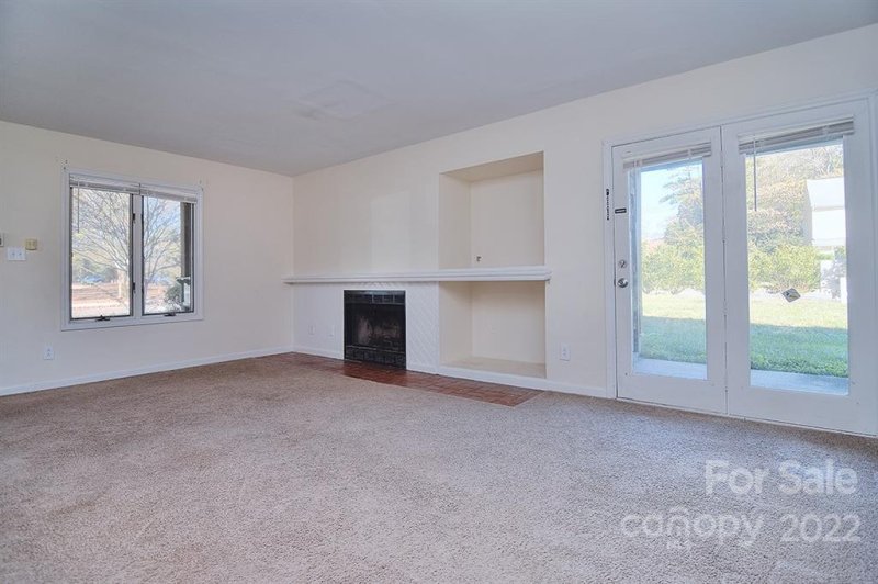 Property image 4 at 1823 J Julian Lane, Charlotte, NC 28208