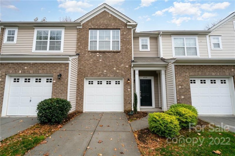 Property image 2 at 4559 Craigmoss Lane, Charlotte, NC 28278