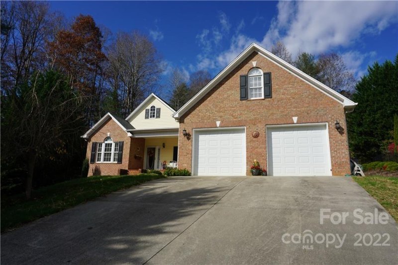 Property image 2 at 510 Yorktown Court, Lenoir, NC 28645