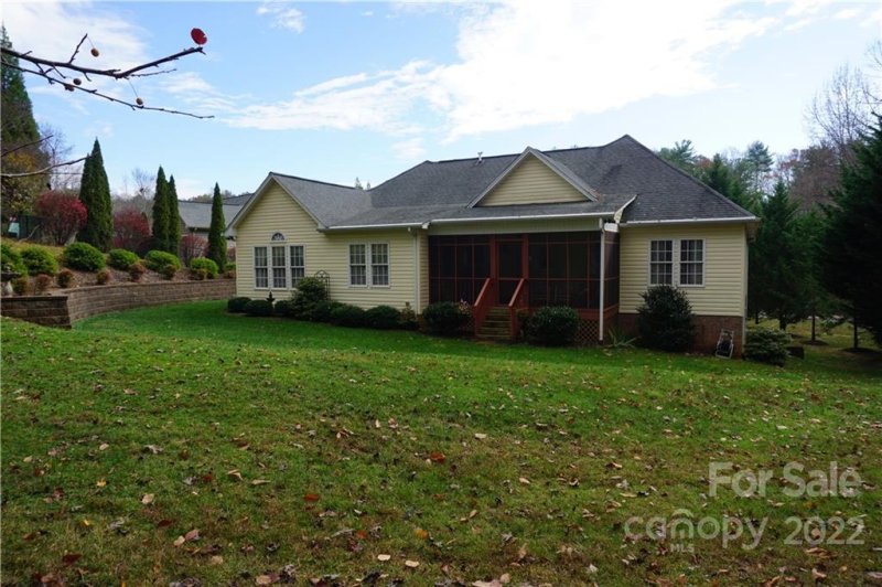 Property image 5 at 510 Yorktown Court, Lenoir, NC 28645