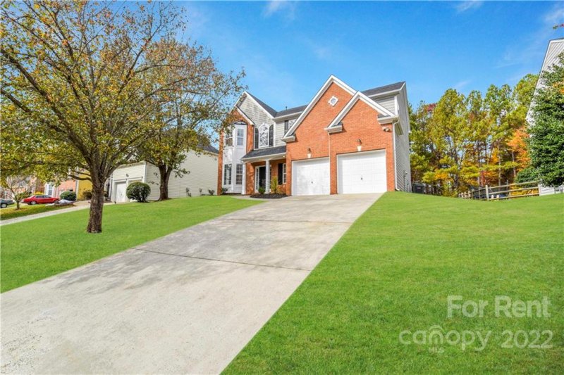 Property image 2 at 11509 Leigh Glen Circle, Charlotte, NC 28269