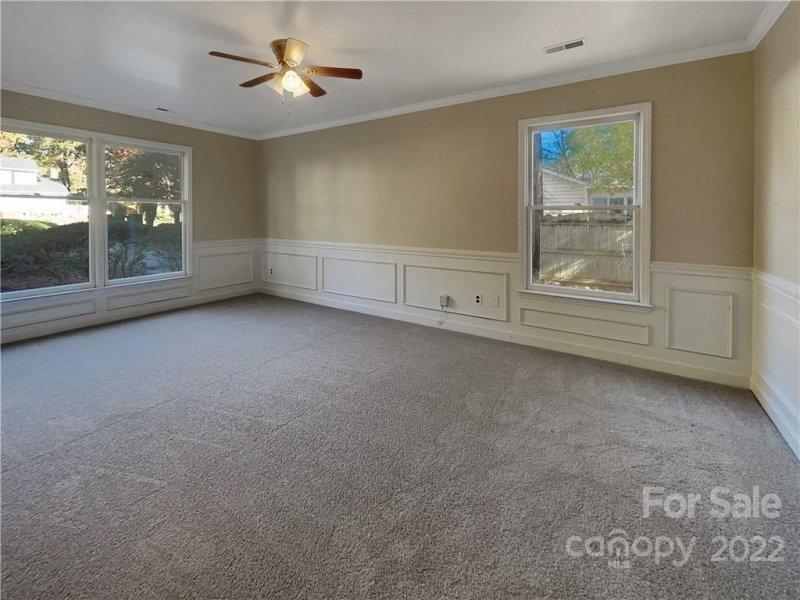 Property image 3 at 5139 Prestwick Lane, Charlotte, NC 28212