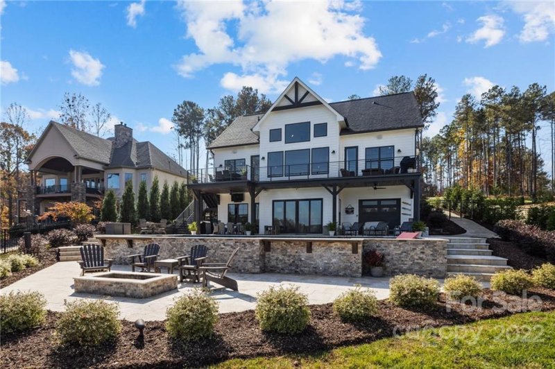 Property image 4 at 6911 Kingfisher Court, Denver, NC 28037