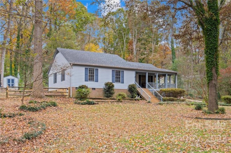 Property image 2 at 2436 Gold Cup Court, Matthews, NC 28105