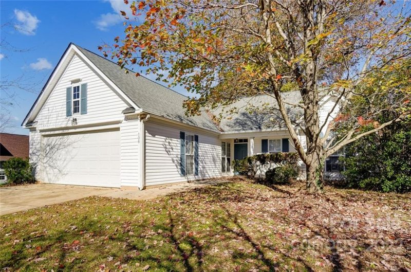 Property image 2 at 108 W Walnut Avenue, Mount Holly, NC 28120