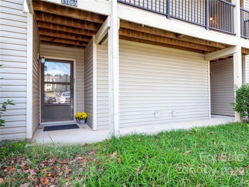 11060 Running Ridge Road