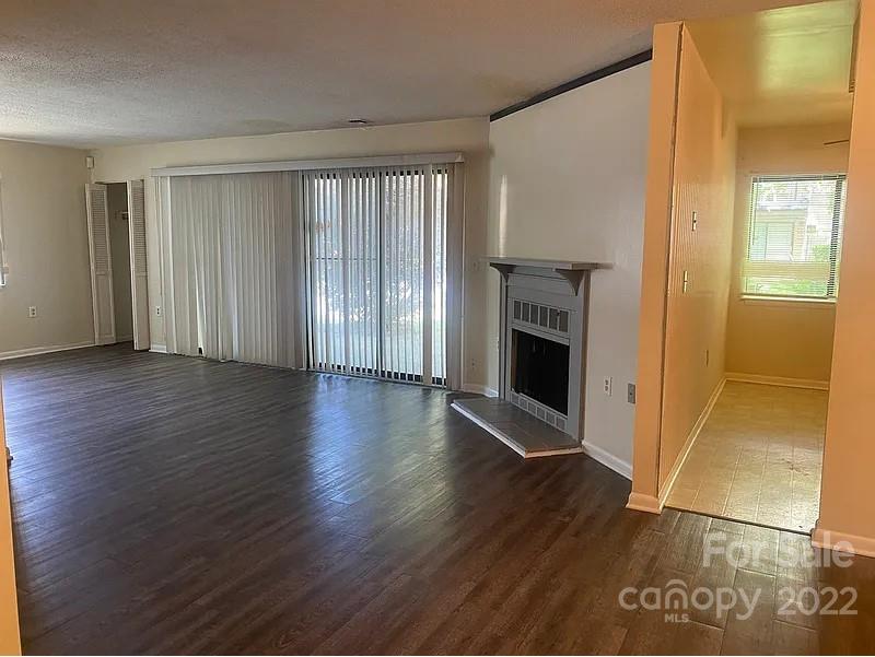 Property image 3 at 4809 Spring Lake Drive, Charlotte, NC 28212