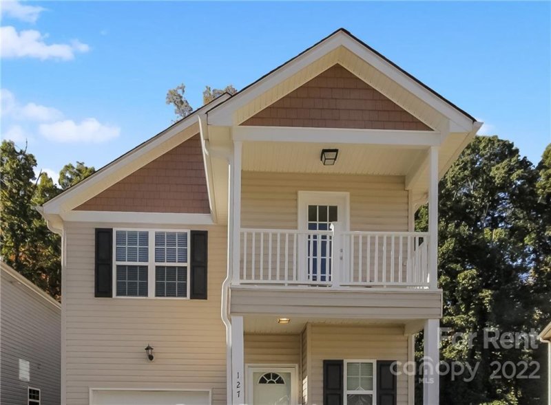 127 High Bluff Circle