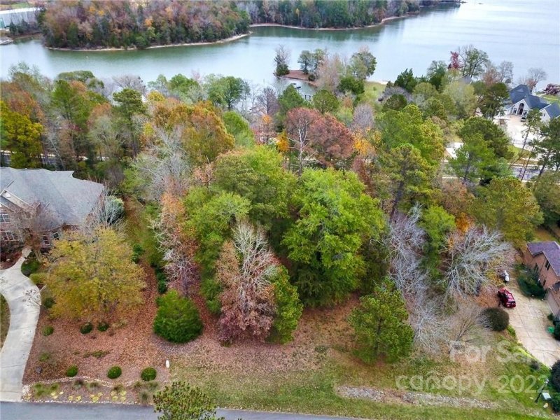 374 Stone Cliff Lane