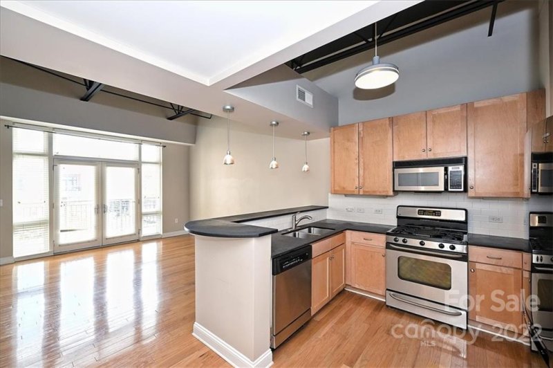 Property image 2 at 720 Governor Morrison Street, Charlotte, NC 28211