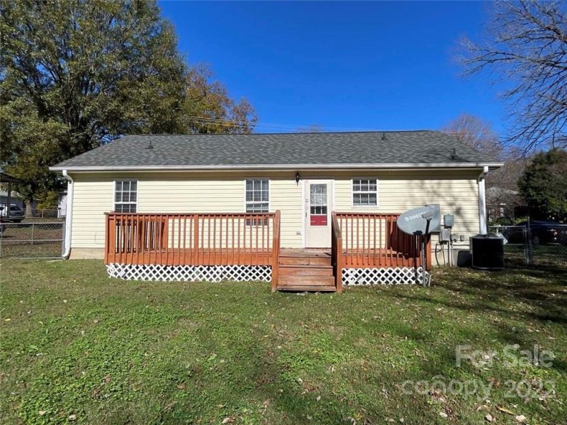 Property image 2 at 2445 Milton Avenue, Gastonia, NC 28052