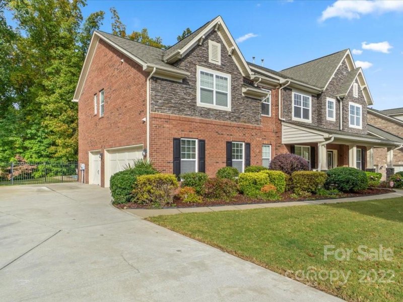 Property image 2 at 182 Sansome Road, Mooresville, NC 28115