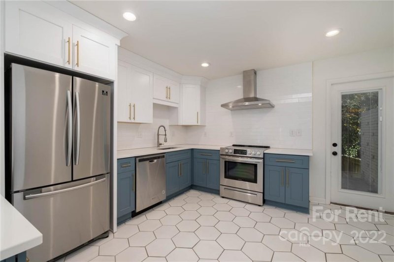 Property image 2 at 3132 Erskine Drive, Charlotte, NC 28205