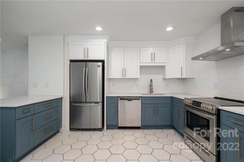 Property image 3 at 3132 Erskine Drive, Charlotte, NC 28205