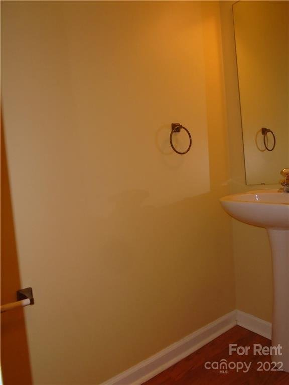 Property image 3 at 2061 Lennox Square Road, Charlotte, NC 28210